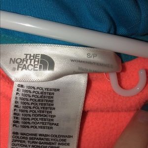 *THE NORTH FACE* hoodie SIZE - small